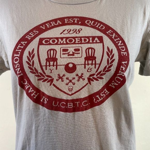 Red on Grey UCB Training Center Logo Short Sleeve Crew Neck T-Shirt Size XL - Picture 7 of 7